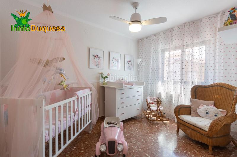 Foto b089f7fe-385c-40b6-8d78-79106a03f8d5. Casa pareada  en gojar con 4 dormitorios. en Gójar