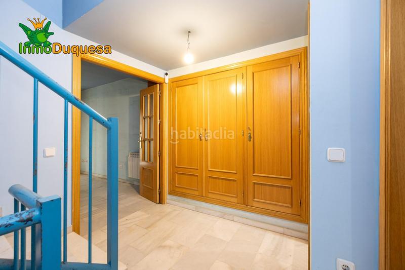 Foto 0b8f8050-2217-43a2-b680-7227dff20a65. Casa adosada casa en pleno centro capital. con aparcamiento y patio. en Granada