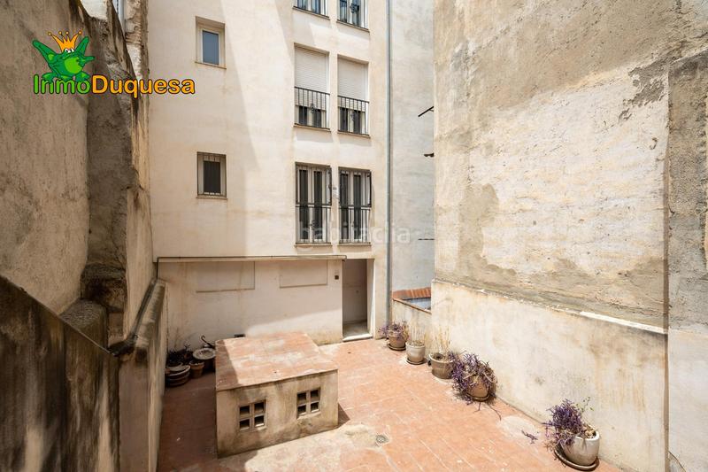 Foto 9e72701d-9de4-48fc-8bf3-bce9fc83dc54. Casa adosada casa en pleno centro capital. con aparcamiento y patio. en Granada
