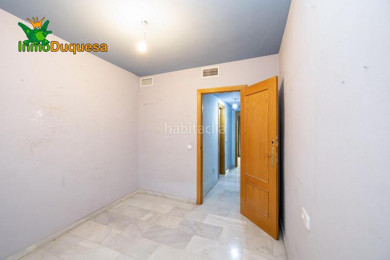 Foto b581ee64-5503-4c27-8954-cd990bae1b49. Casa adosada casa en pleno centro capital. con aparcamiento y patio. en Granada