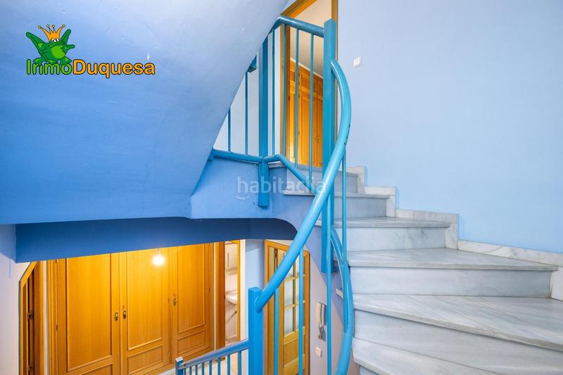 Foto b5be8361-6add-43cb-9c3e-63584750d84f. Casa adosada casa en pleno centro capital. con aparcamiento y patio. en Granada