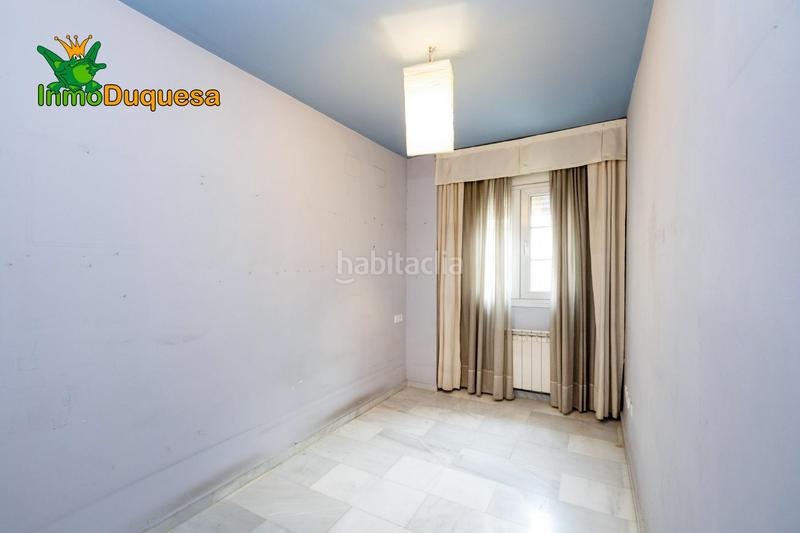 Foto ce498496-190d-4910-92e6-aaf4e471a43c. Casa adosada casa en pleno centro capital. con aparcamiento y patio. en Granada