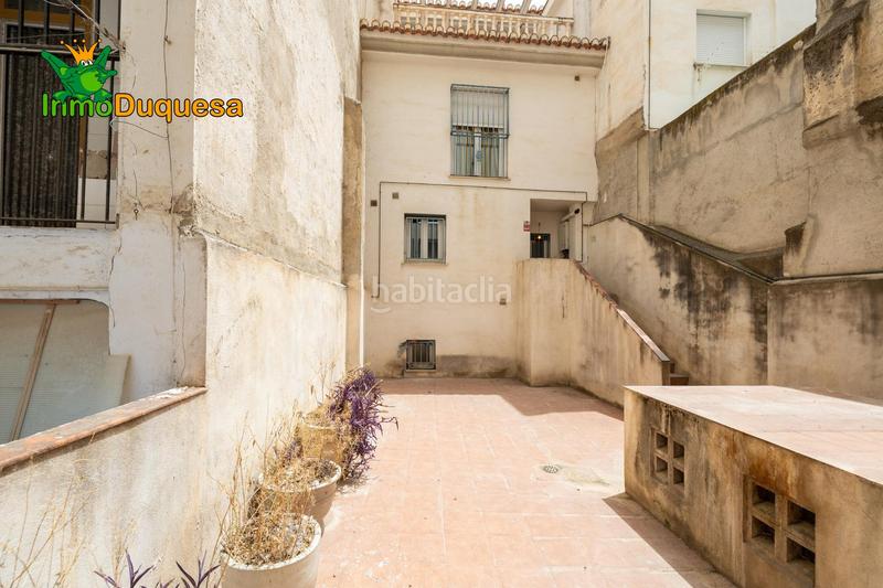 Foto e929b94c-a8d6-4469-b501-98778f37d3c2. Casa adosada casa en pleno centro capital. con aparcamiento y patio. en Granada
