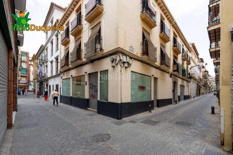 Foto ec8720c5-1c0f-448d-9c96-24eca332c459. Casa adosada casa en pleno centro capital. con aparcamiento y patio. en Granada