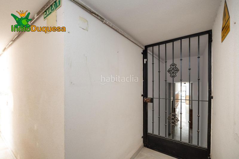 Foto f04db6f1-cc03-4256-a6c3-1f8fcd145401. Casa adosada casa en pleno centro capital. con aparcamiento y patio. en Granada