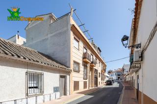 Pis en Peligros. Piso en peligros con 3 dorm. y 2 baos. terraza de 35 m.