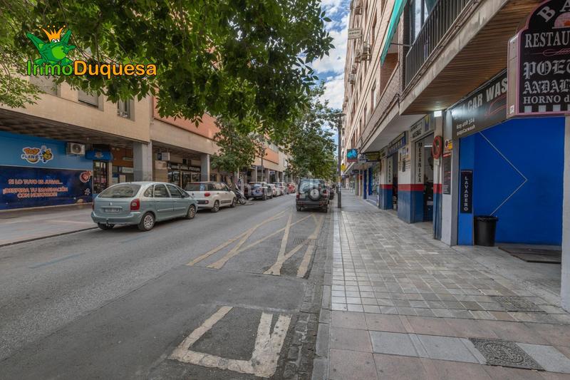 Foto 23fe4f93-52e0-4260-8f1f-6c7dad5a6fef. Local comercial  en pedro antonio de alarcón. en Granada