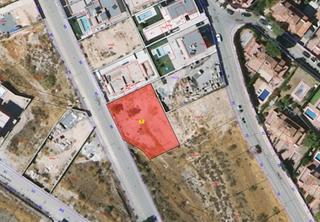 Terreno residencial en Altos de la Zubia. Terreno urbano con 760 m2 en urb. altos de la zubia.