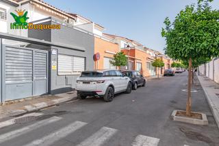 Casa adosada en San Antón. Adosada de vpo en armilla. junto al polideportivo