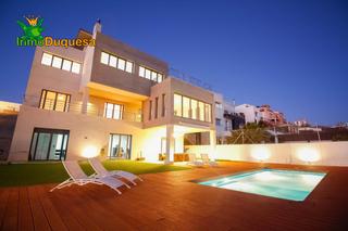 Chalet  Calle cenes de la vega 31. Chalet de diseño moderno en venta en la zubia.