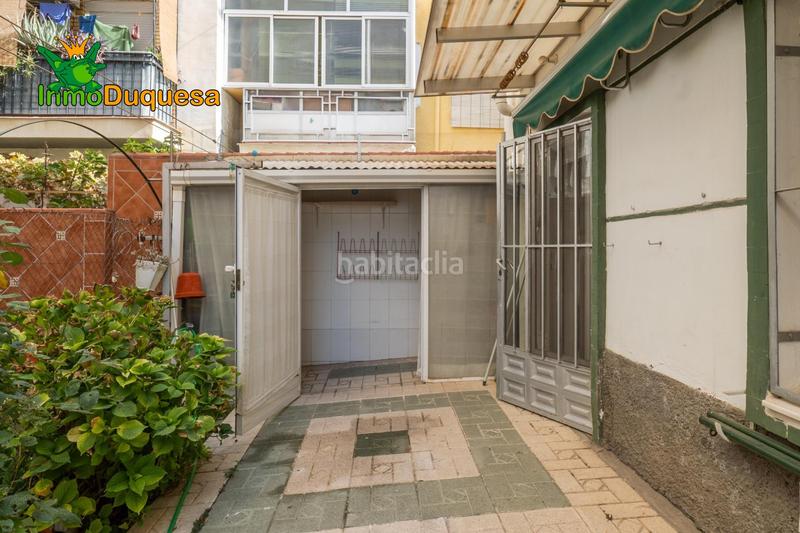 Foto aa1ed19c-6530-48c1-84c0-cb138847d004. Piso  reformado con plaza de aparcamiento y trastero. en Granada