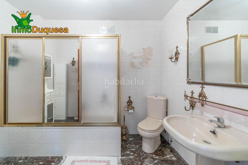 Foto 39c65f9c-86de-4bda-a6d4-d78e4753e123. Casa aparellada amb aparcament a Jun