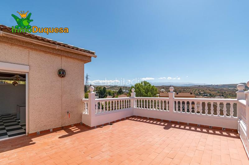 Foto 9aad4197-82ce-4b58-8ed4-59cb95b03786. Casa aparellada amb aparcament a Jun