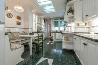 Pis a Fígares. Piso señorail junto a recogidas, granada.