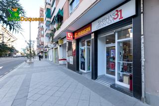 Location Local commercial à Camino de Ronda. Estanco en traspaso en granada capital.