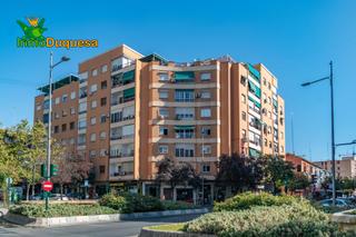 Appartement à Barrio de Zaidín. Piso junto avda. don bosco