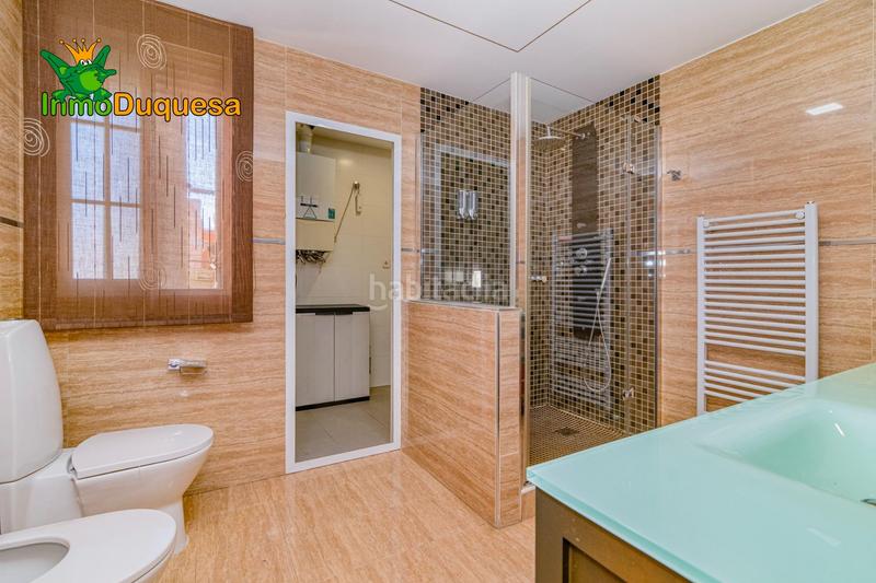 Foto e2c019fb-f750-43a0-a695-ce96a32ab57e. Casa a schiera con riscaldamento in Barrio de Zaidín Granada