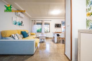 Casa aparellada a Huétor Vega. Chalet con piscina en los rebites a pocos metros de granada capi