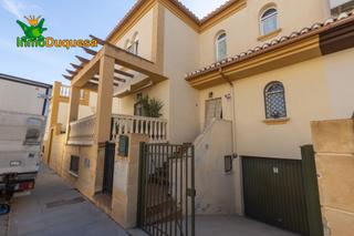 Casa aparellada  Calle poleo. Casa pareada en urb. el chaparral  albolote