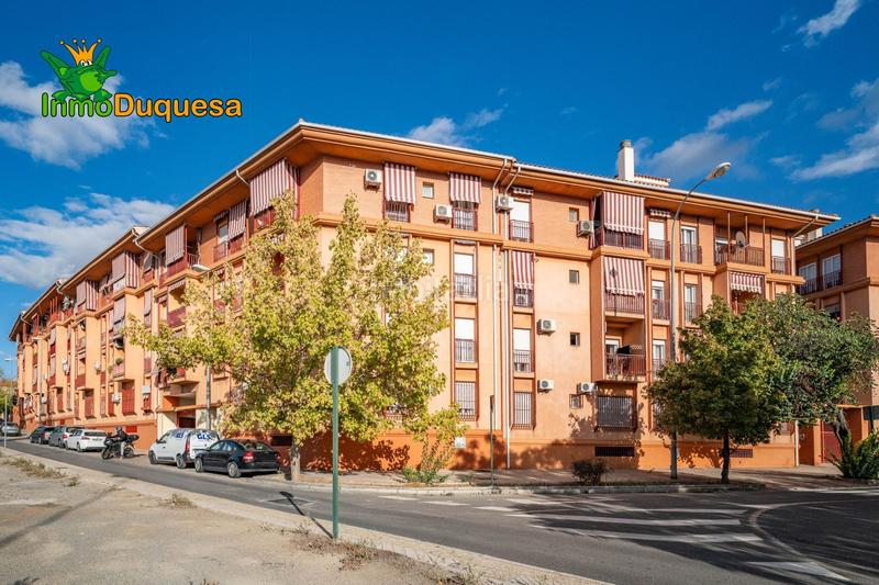 Foto 5ab61deb-f8d9-44a4-8890-ac5672ab475d. Pis amb calefacció aparcament a Cerrillo de Maracena - Periodistas Granada