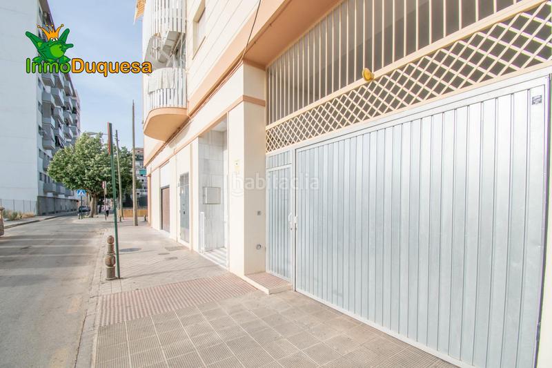 Foto c05a1270-fb59-47dc-808e-c1e64e4c607f. Car parking in Barrio de Zaidín Granada