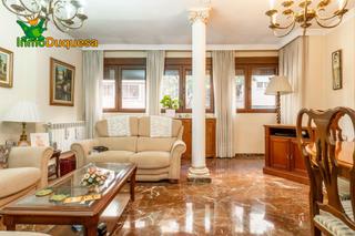 Pis a Fígares. Gran piso junto a la calle san antón.