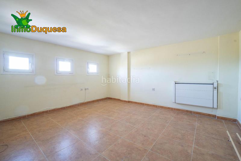 Foto 126ffe15-7d7d-4fbf-a53d-94e334413281. Casa adosada  en la salida de cullar vega. con 4 dormitorios. en Cúllar Vega