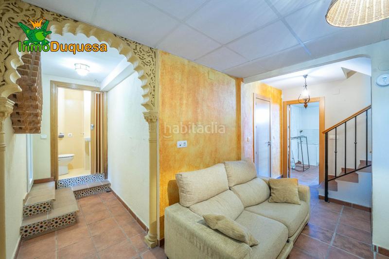 Foto 201f1553-bb8b-4c9e-8135-3e54279a509e. Casa adosada  en la salida de cullar vega. con 4 dormitorios. en Cúllar Vega