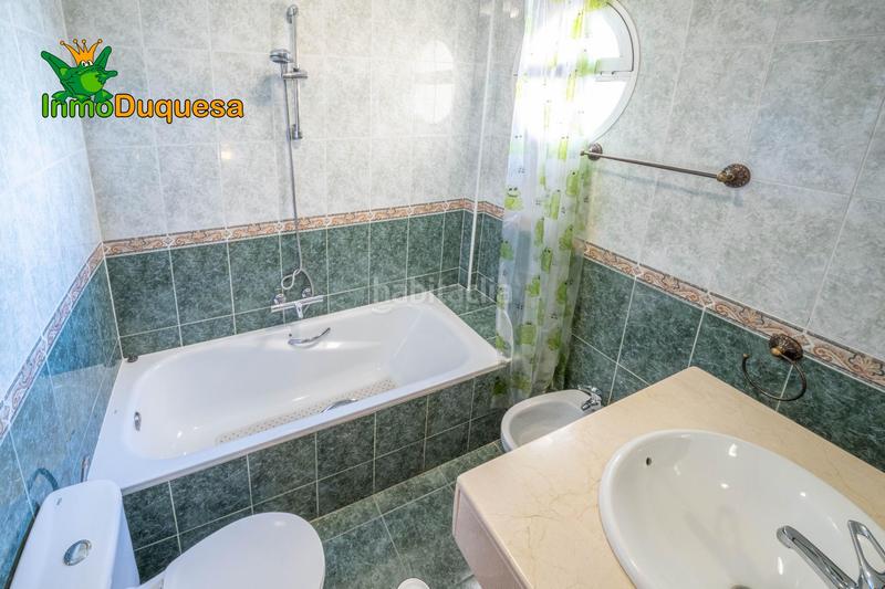 Foto 637861e4-19cc-442e-ae2b-061238d0a2b2. Casa adosada  en la salida de cullar vega. con 4 dormitorios. en Cúllar Vega