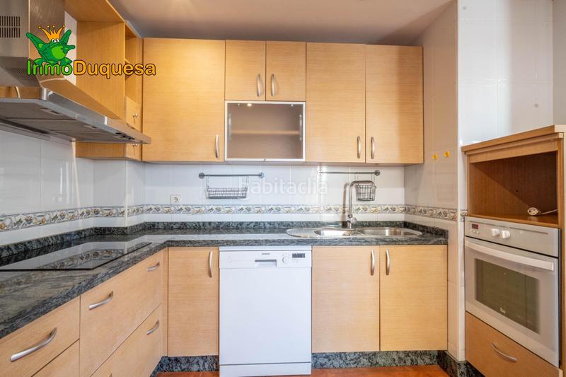 Foto 7813b2db-537d-4c41-9f19-15238f409708. Casa adosada  en la salida de cullar vega. con 4 dormitorios. en Cúllar Vega