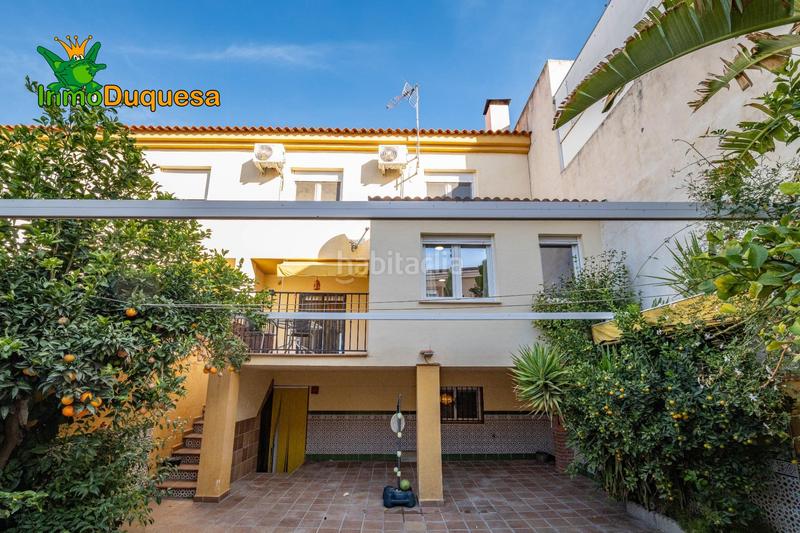 Foto 967018d9-76a9-48cc-b073-a811e9cc34fa. Casa adosada  en la salida de cullar vega. con 4 dormitorios. en Cúllar Vega