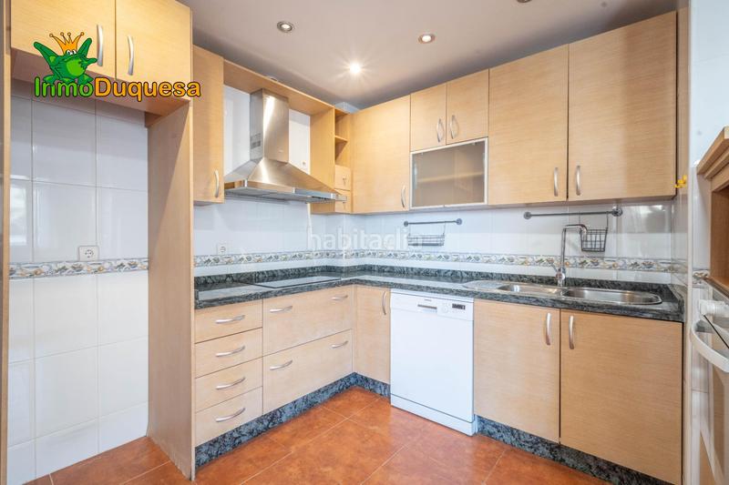 Foto 9ddbd75f-f52c-45b0-a576-e9c6c9681c64. Casa adosada  en la salida de cullar vega. con 4 dormitorios. en Cúllar Vega