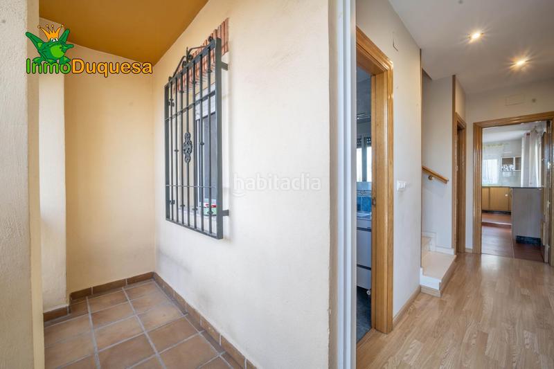 Foto a6207fd4-cbf3-454c-87f3-55081cd8cf68. Casa adosada  en la salida de cullar vega. con 4 dormitorios. en Cúllar Vega