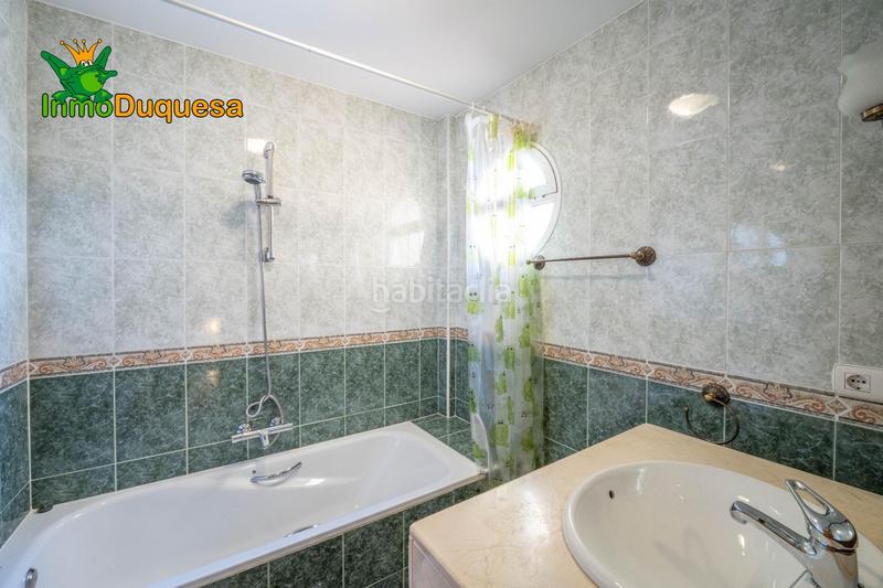 Foto bcb795b7-4316-403f-a643-859b837a4279. Casa adosada  en la salida de cullar vega. con 4 dormitorios. en Cúllar Vega