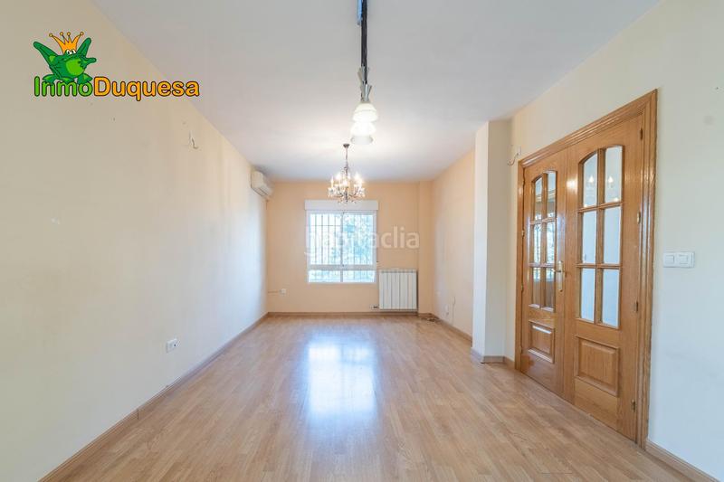 Foto bf9fb3e5-ca96-41be-a4c4-ca6290347f39. Casa adosada  en la salida de cullar vega. con 4 dormitorios. en Cúllar Vega