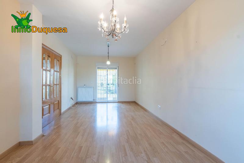 Foto c024ee4f-c5a9-42dc-99ff-577ccbc03039. Casa adosada  en la salida de cullar vega. con 4 dormitorios. en Cúllar Vega