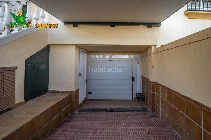 Foto c2eedad6-0bc4-4593-95b6-021c7a213018. Casa adosada  en la salida de cullar vega. con 4 dormitorios. en Cúllar Vega