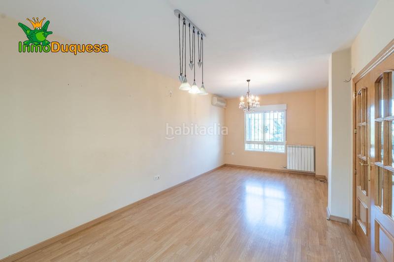 Foto d9c5d53d-a6fa-4175-80de-295a34f19d10. Casa adosada  en la salida de cullar vega. con 4 dormitorios. en Cúllar Vega