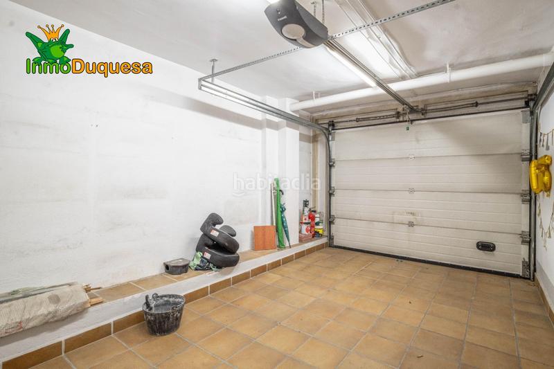 Foto df7049eb-f195-4937-9b3f-d847f2131da6. Casa adosada  en la salida de cullar vega. con 4 dormitorios. en Cúllar Vega