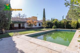 Chalet in Ogíjares. Chalet independiente en ogijares centro con  de 800 m de parcela