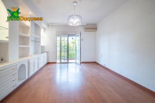 Appartamento in Plaza de Toros. Piso reformado con vistas a alhambra y sierra.