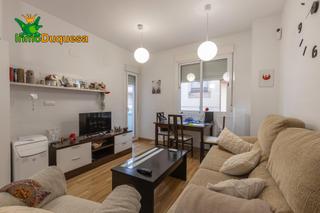 Pis a Maracena. Piso de 3 dorm.  2 baños  plaza de aparcamiento y balcón.