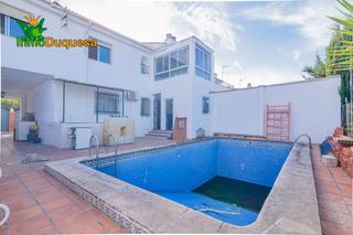 Casa pareada en Cijuela. Casa pareada con piscina en cijuela centro.