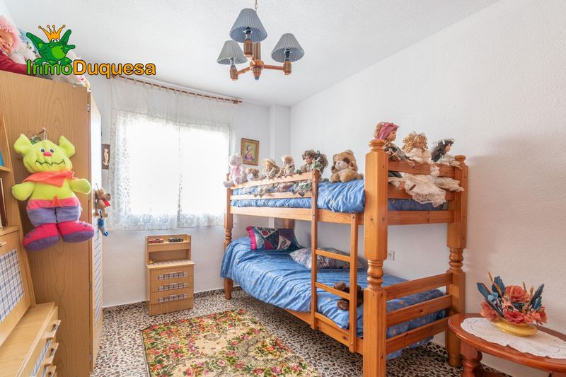 Foto c67d1b8b-a439-474a-88f1-4628dc2f4bad. Casa adossada amb aparcament piscina a Atarfe