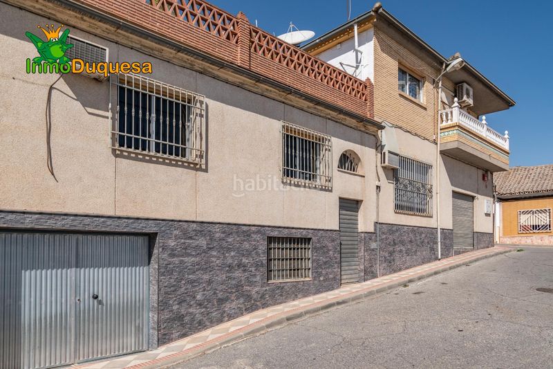 Foto d10df982-527d-49c7-8bb6-c79d9c4cd927. Casa adossada amb aparcament piscina a Atarfe
