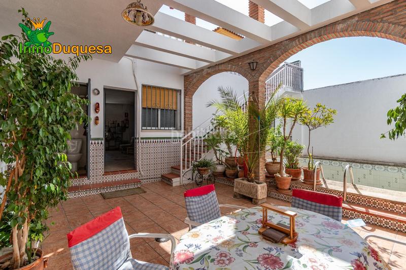 Foto ea978d6c-47df-45bb-b7ab-7577db42353e. Casa a schiera con parcheggio piscina in Atarfe