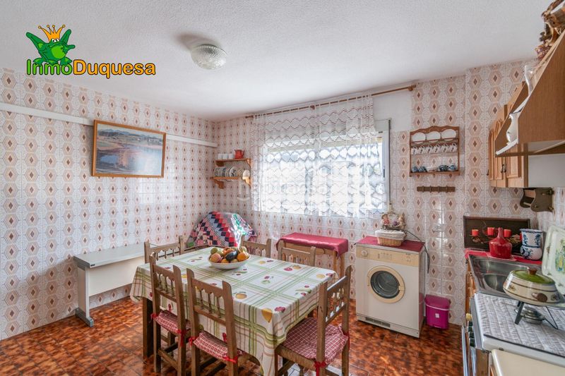 Foto f3184299-99ed-4f36-8a67-4d67c7df474f. Casa adossada amb aparcament piscina a Atarfe
