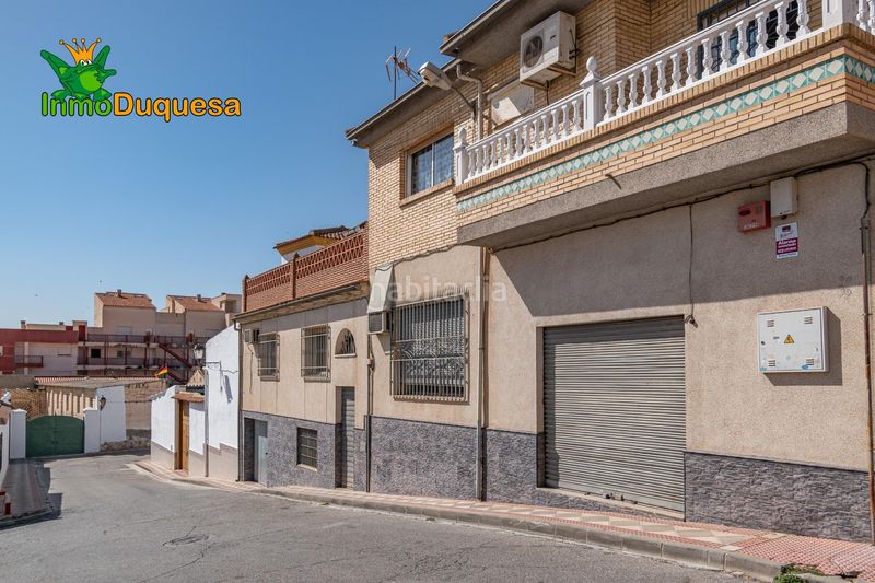 Foto f852beb3-0b46-4bba-87a9-4ef80843e726. Casa adossada amb aparcament piscina a Atarfe