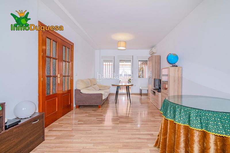 Foto d1fc5667-d979-4c73-9054-b773c3e90ca0. Casa adosada  en güevejar buen estado. en Güevéjar