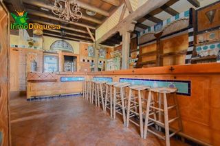 Geschäftsraum in Albolote. Restaurante totalmente instalado con licencia para abrir mañana.